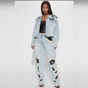 Beautiful Flower Patch Straight Leg Jeans Size 7